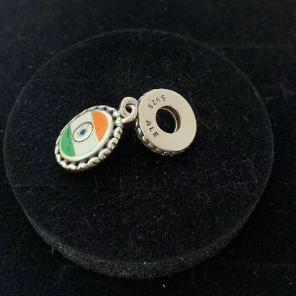 Pandora India Flag Exclusive Charm Pendant - Picture 3 of 6